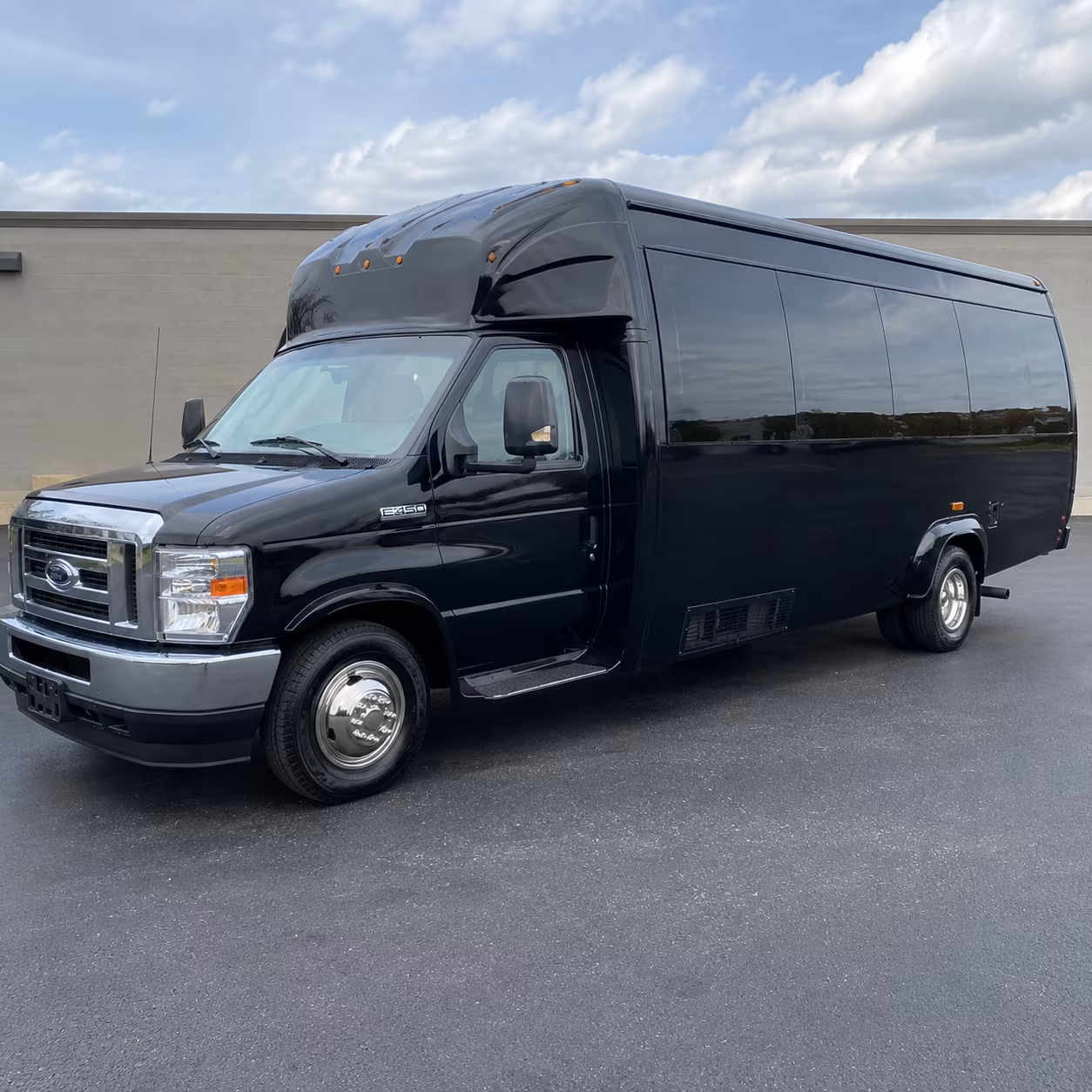 Charlotte Winery Tour & Pub Crawl Transportation